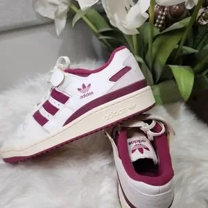 Adidas Originals Forum 84 Low “Power Berry”
- Size 9.5 Men. adidas originals Forum 84 Low Power Berry | Mercari main image 3